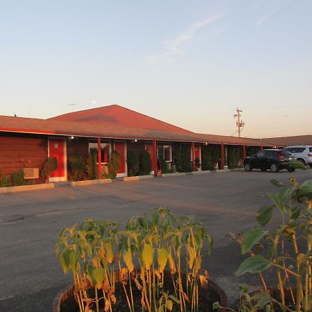 Pembina River Inn Entwistle 外观 照片