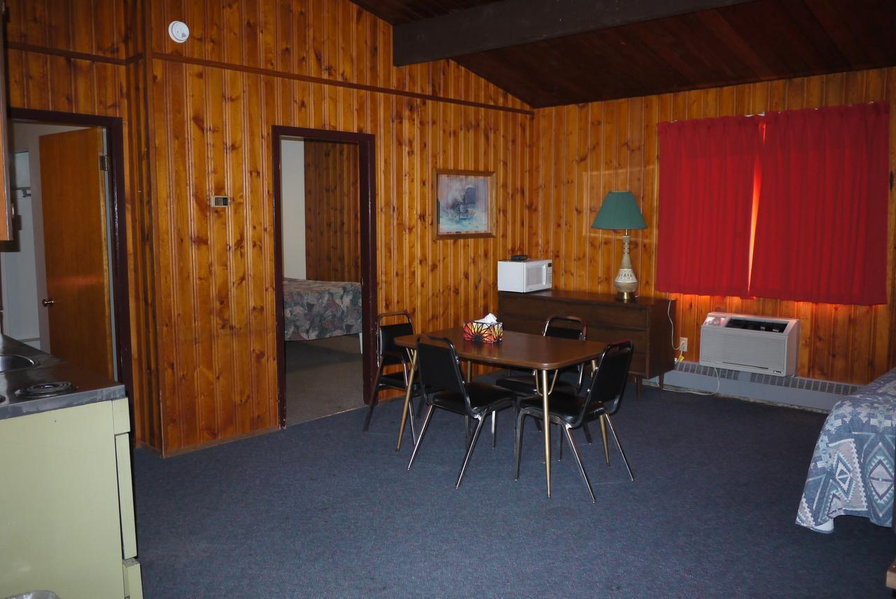 Pembina River Inn Entwistle 外观 照片